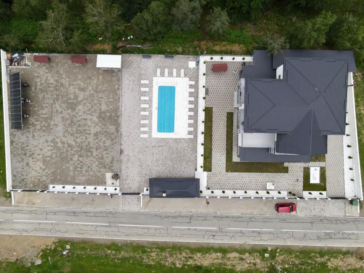 Casa De Vacanta Larisa Novaci-Străini 외부 사진